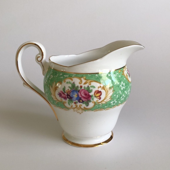 Royal Standard Fine Bone China Milk Jug Or Creamer/ Cynthia Pattern/ England - Picture 3 of 10